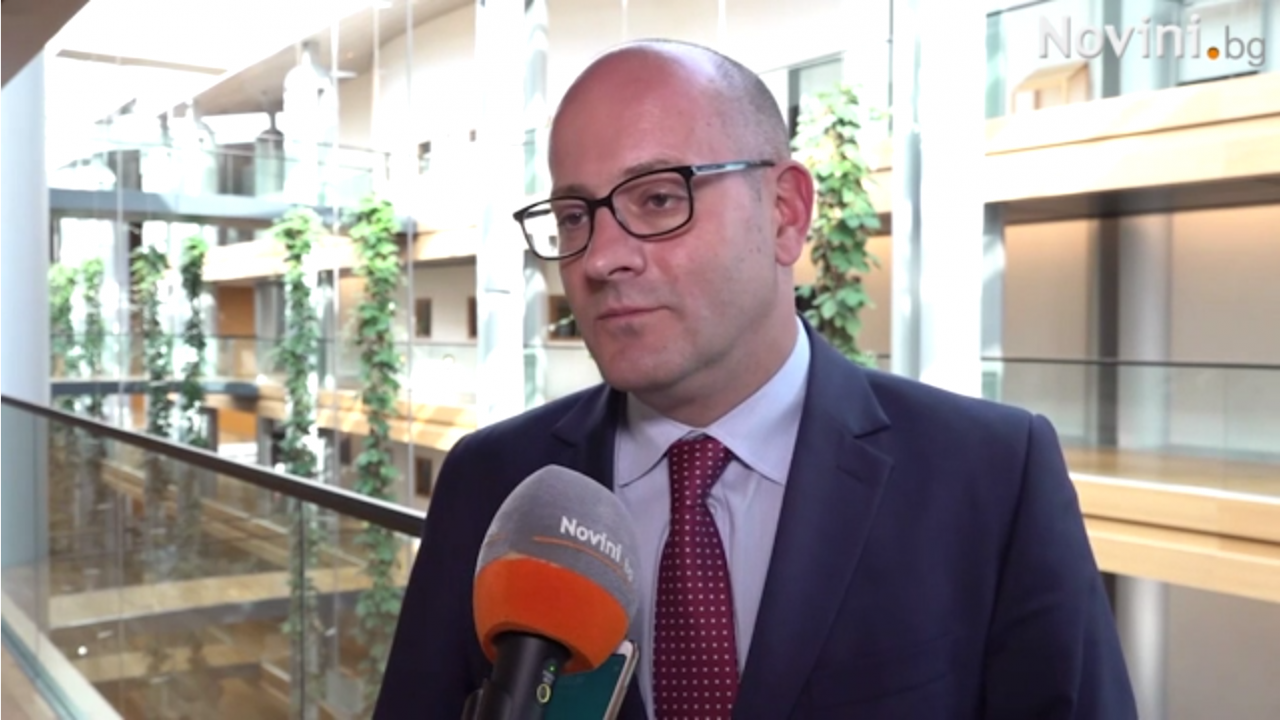 Радан Кънев пред Novini bg: Редовно правителство може да има само на цената на преговори и компромиси