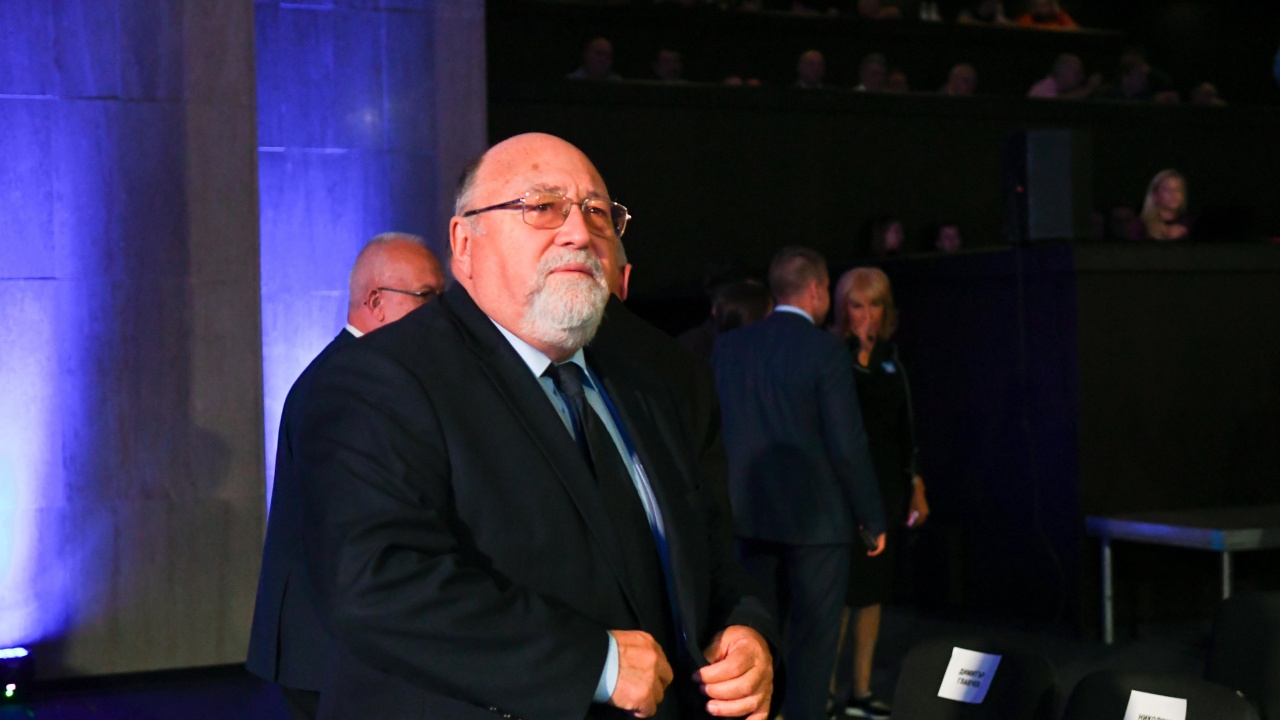 Йорданов от СДС: Време е Рашидов да удари звънеца и да обяви, че закрива първото заседание на НС