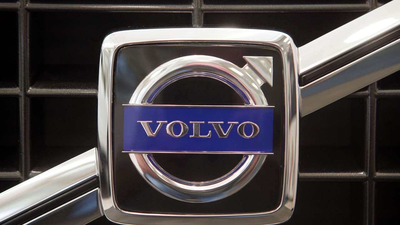 "Волво" се похвали с увеличени продажби на товарните си автомобили
