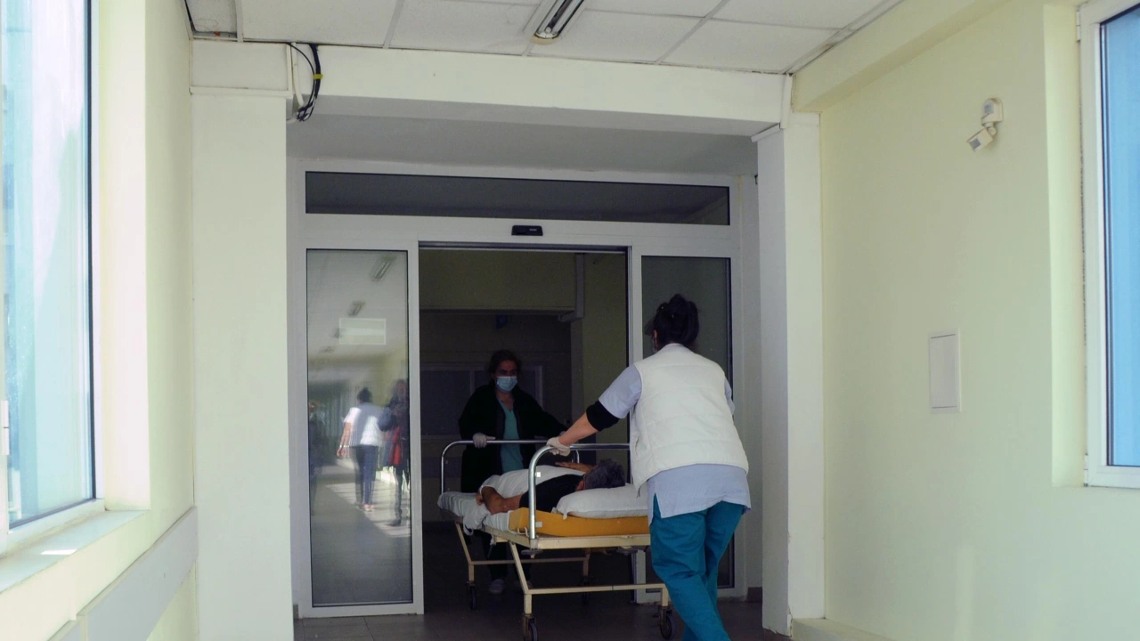 Болницата в Елхово изпитва недостиг на лекари въпреки че е
