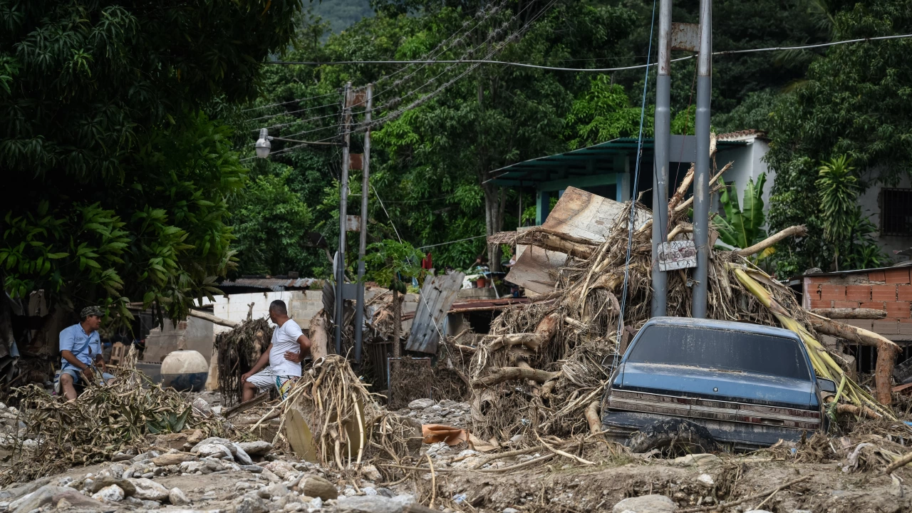 Интензивните дъждове в Северна Венецуела са причинили свлачище в което