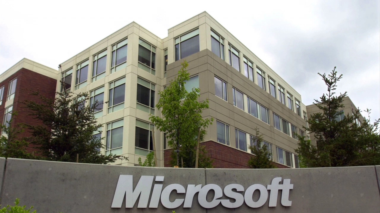Майкрософт Microsoft уволнява близо 1000 служители от няколко от отделите