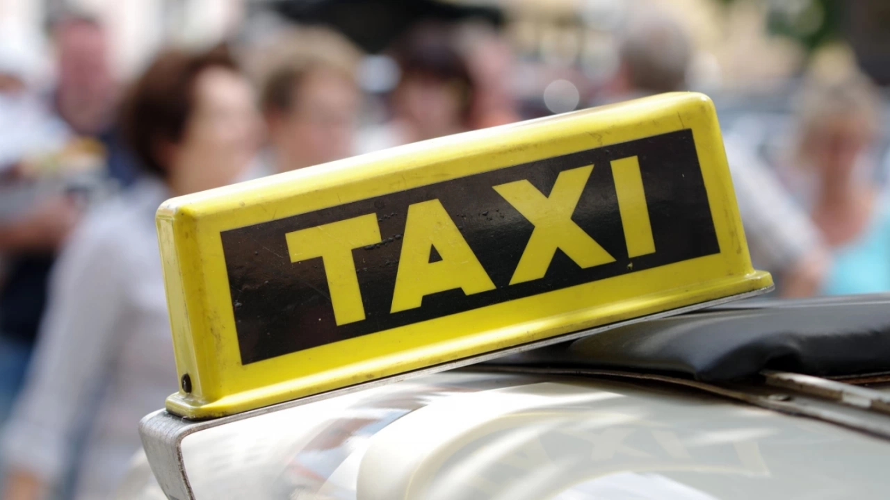 Полицейска операция срещу нерегламентирания таксиметров превоз на пътници е проведена