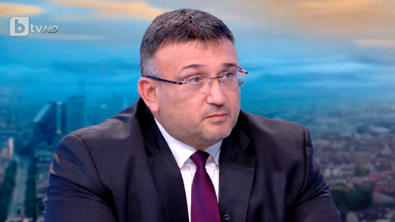Младен Маринов: Не съм се срещал с уволнения "за срещата" шеф на полицията в Кюстендил