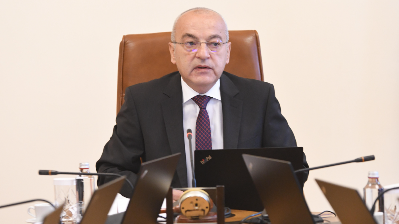 Гълъб Донев: Депутатите са задали 70 въпроса към служебния кабинет, дано работят със същия устрем и в НС