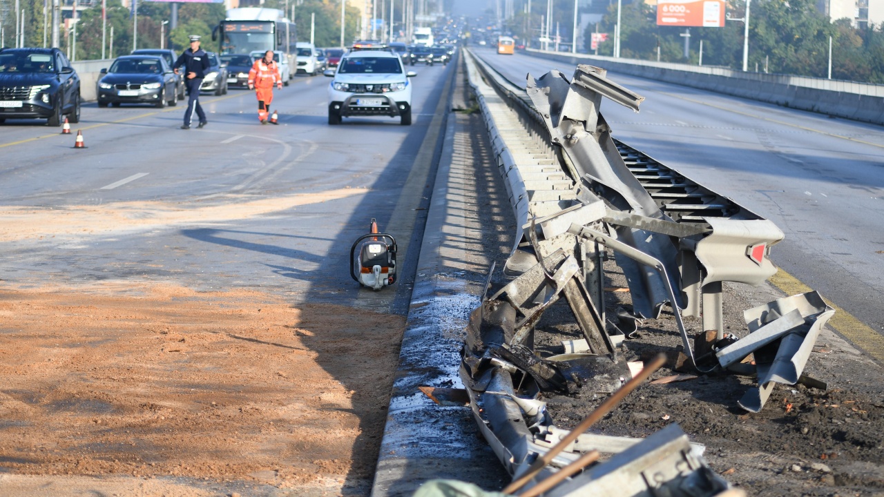 Дрогиран шофьор предизвика катастрофа с автобус във Варна, 6-ма са ранени