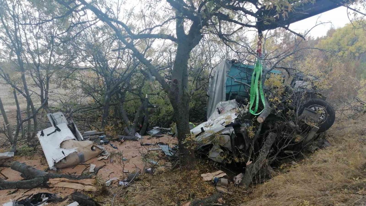 41-годишен шофьор на тир загина след катастрофа на пътя Карнобат