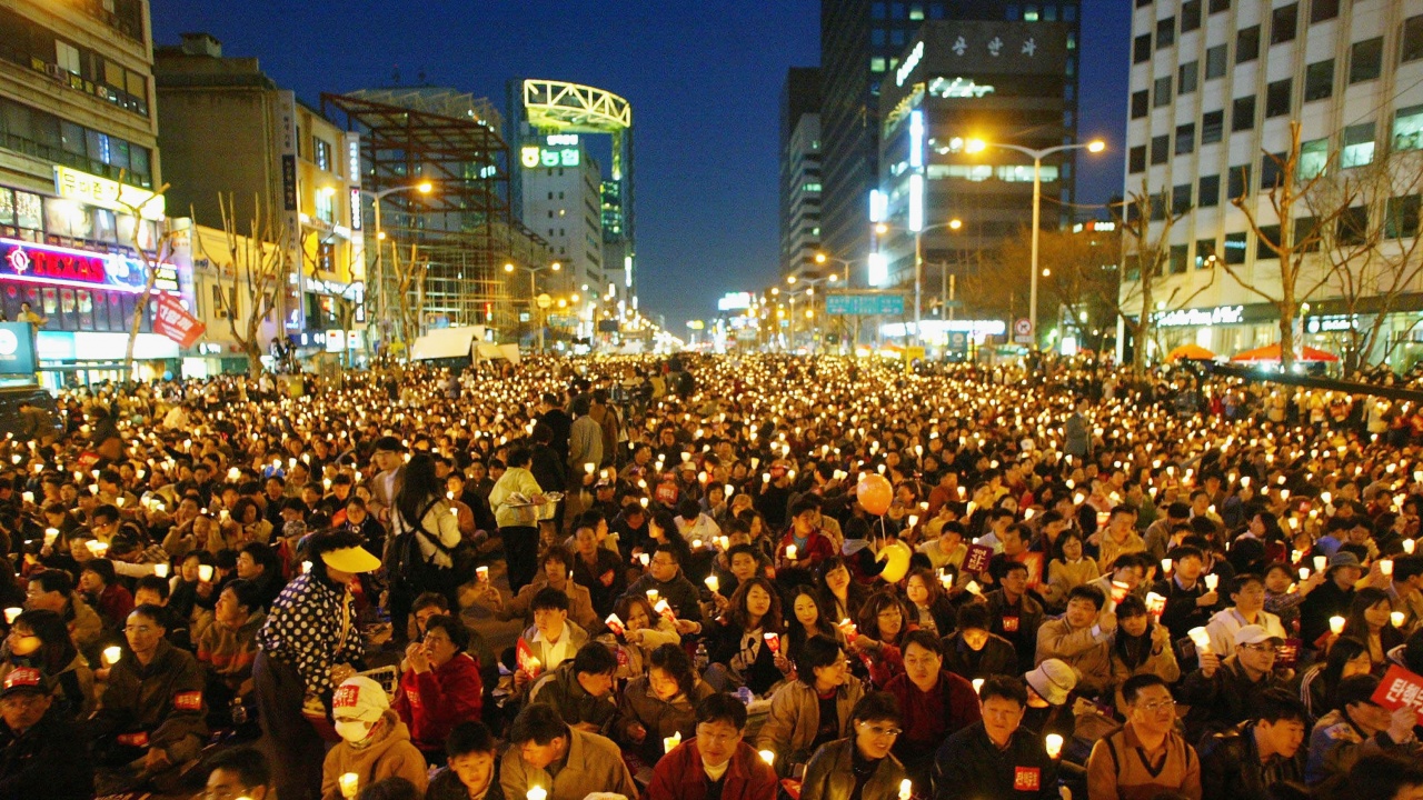 Шествие за Хелоуин в Сеул завърши с масова смърт (18+)