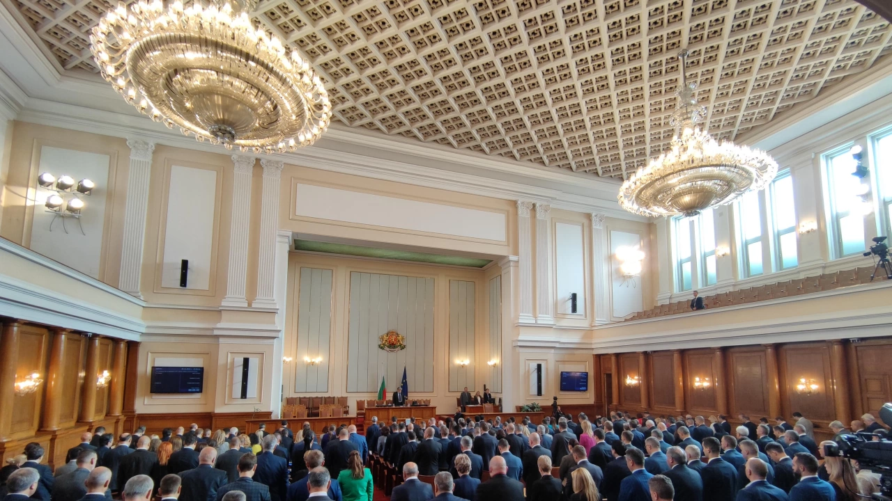 Най голямата парламентарна група ГЕРБ внесе в деловодството на парламента проекторешение