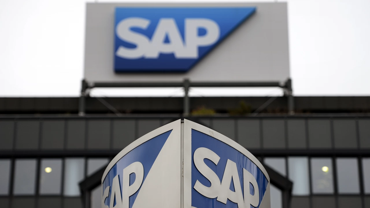 Печалбата на германския софтуерен гигант САП SAP е намаляла през
