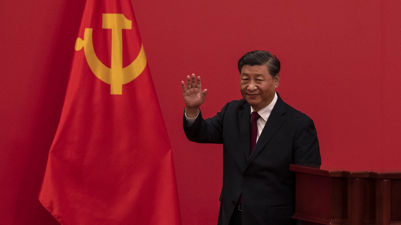 В неделя Си Цзинпин си осигури трети мандат начело на