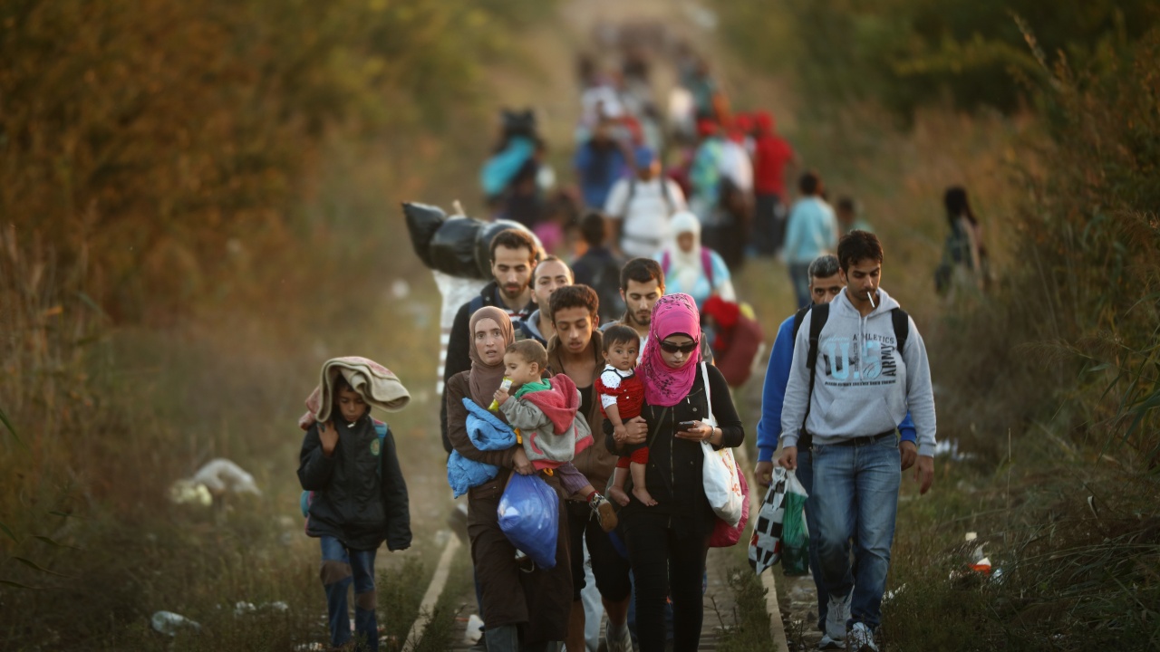 Северна Македония е попречила на близо 400 мигранти да влязат от Гърция за четири дни
