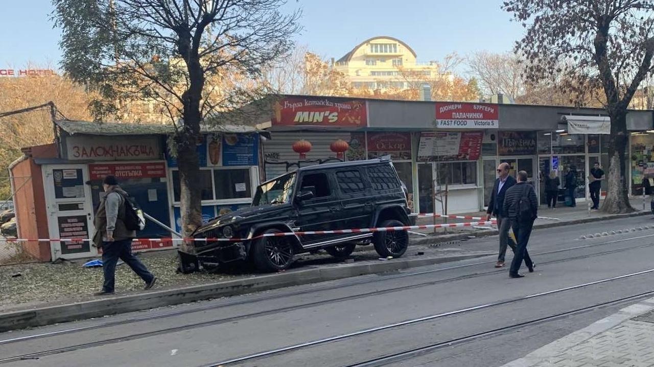 Тежка катастрофа с джип в центъра на София