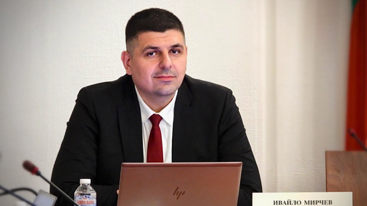 ДБ: Представителят на държавата в "Лукойл Нефтохим Бургас" 4 години не е пращал отчети