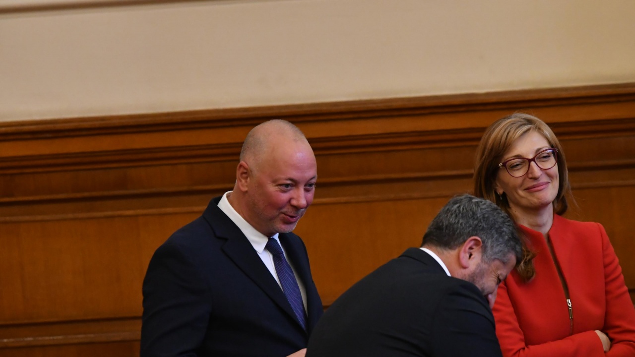 Росен Желязков: Редовно правителство не е просто самоцел, залогът е дали ще има парламент