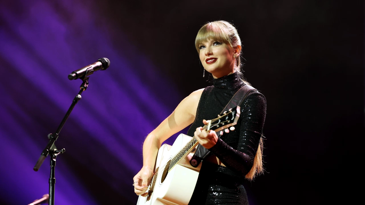 Американската певица Тейлър Суифт изцяло превзе класацията на Билборд за