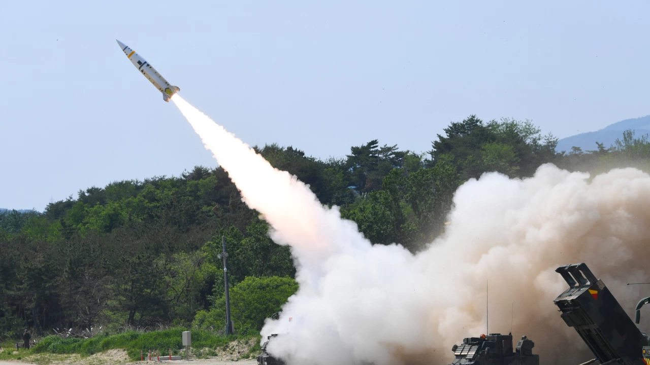 Южнокорейската армия изстреля три ракети в отговор на новите ракетни