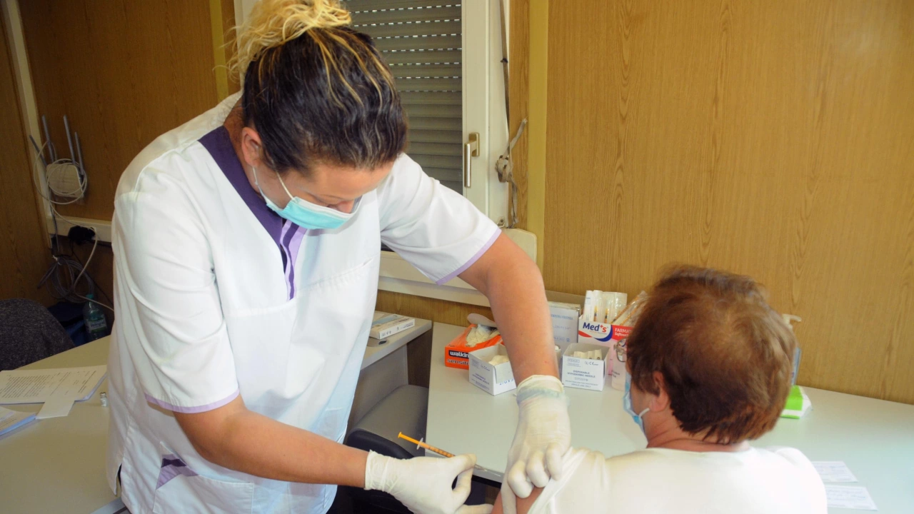 В три имунизационни кабинети в Плевен се поставя новата ваксина