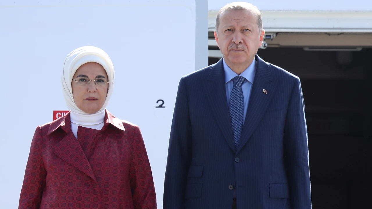 Въпросът за носенето на ислямските забрадки в Турция може да