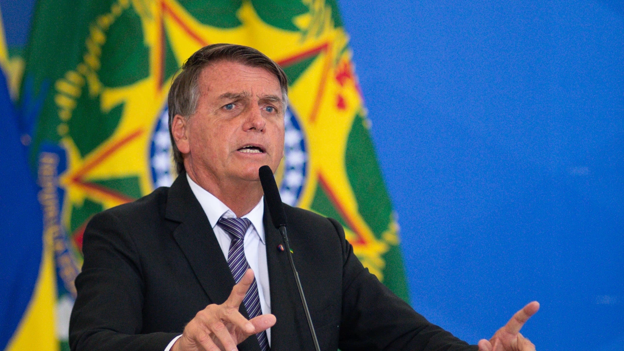 Действащият президент на Бразилия Жаир Болсонаро поиска от поддръжниците си