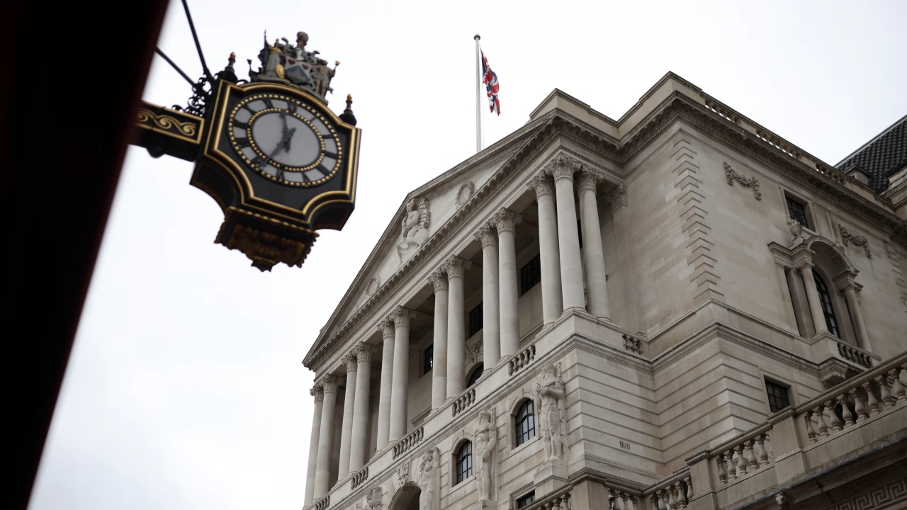 Банк ъв Ингланд Bank of England днес повиши водещата си