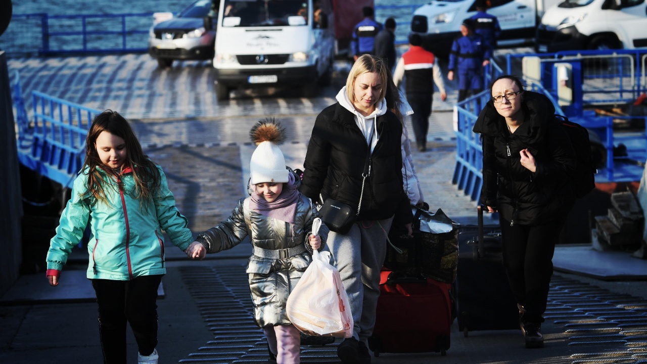 Не повече от 30 украински деца посещават училища и детски градини в Добричка област