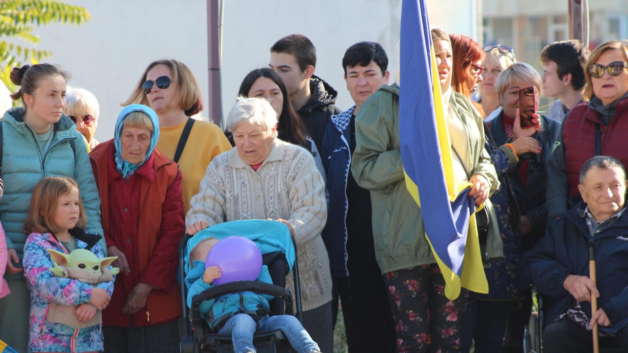Украинци на протест в Слънчев бряг и Банско: Не искаме в държавни бази