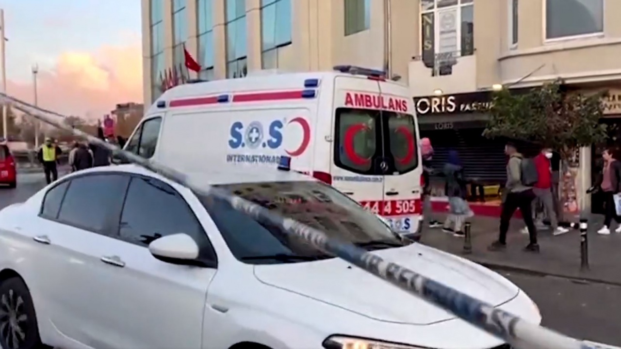 Жертвите на експлозията в Истанбул вече са шест