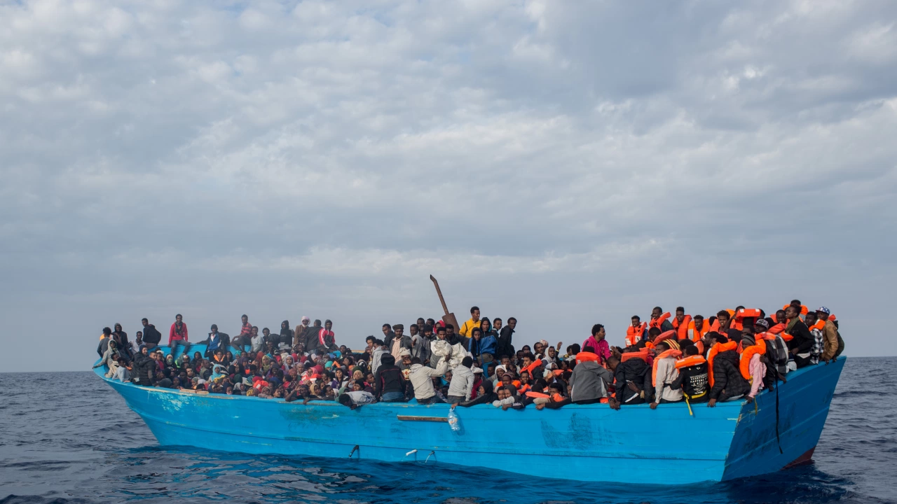 Група от 138 нелегални мигранти са били спасени от екипи