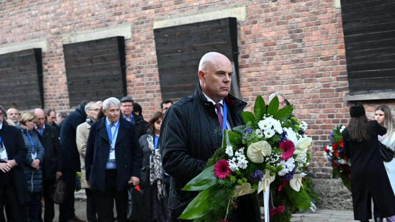 Главният прокурор взе участие в церемонията в памет на жертвите