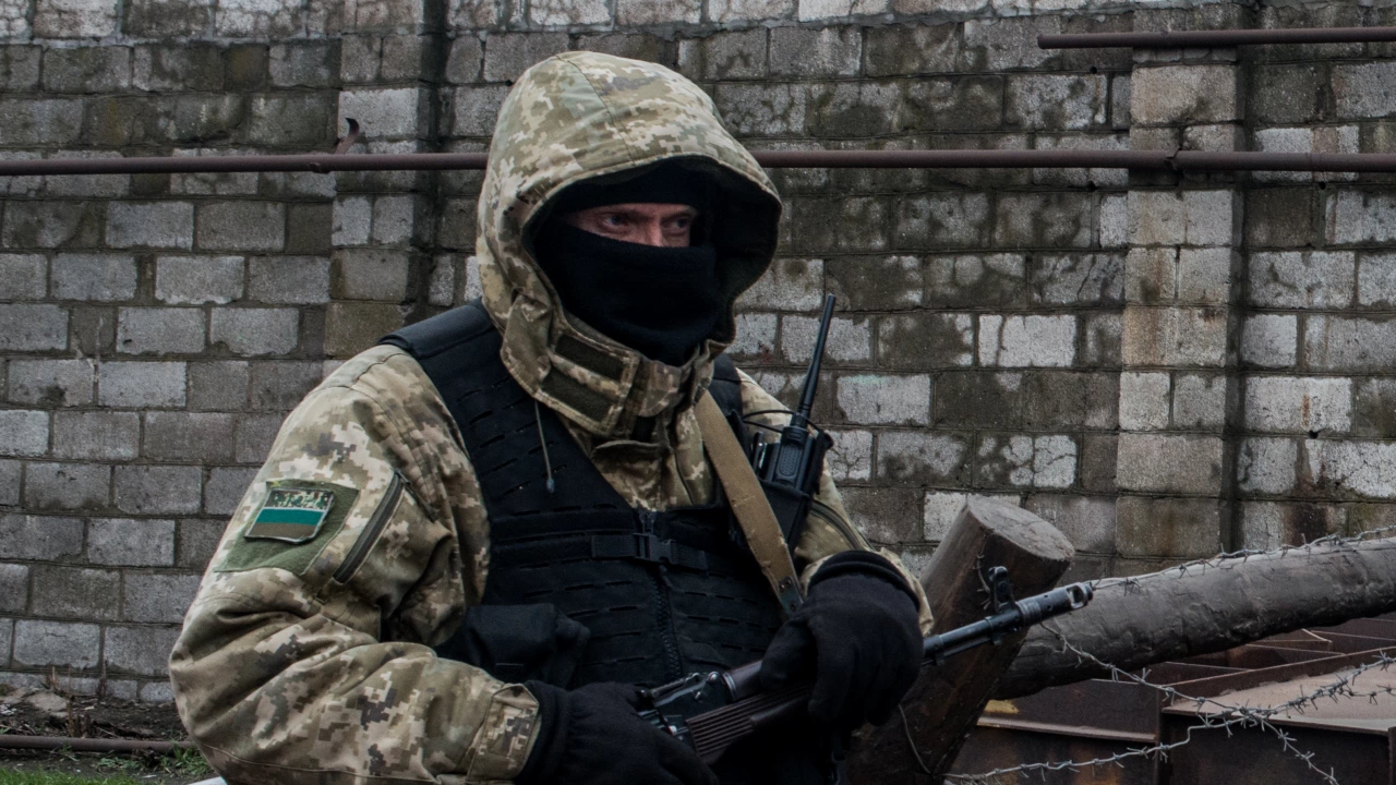 Руските военни напуснаха южния украински град Херсон това написа в
