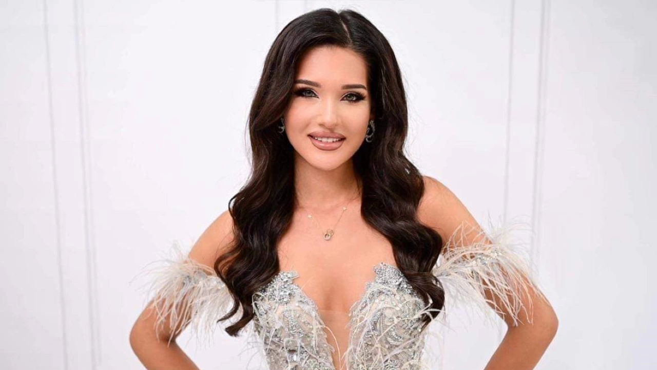 Александра Кръстева спечели конкурса Мис България в четвъртък Тя е на