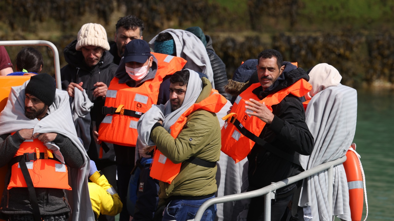 Почти 100 мигранти са били спасени край полуостров Пелопонес в Южна Гърция