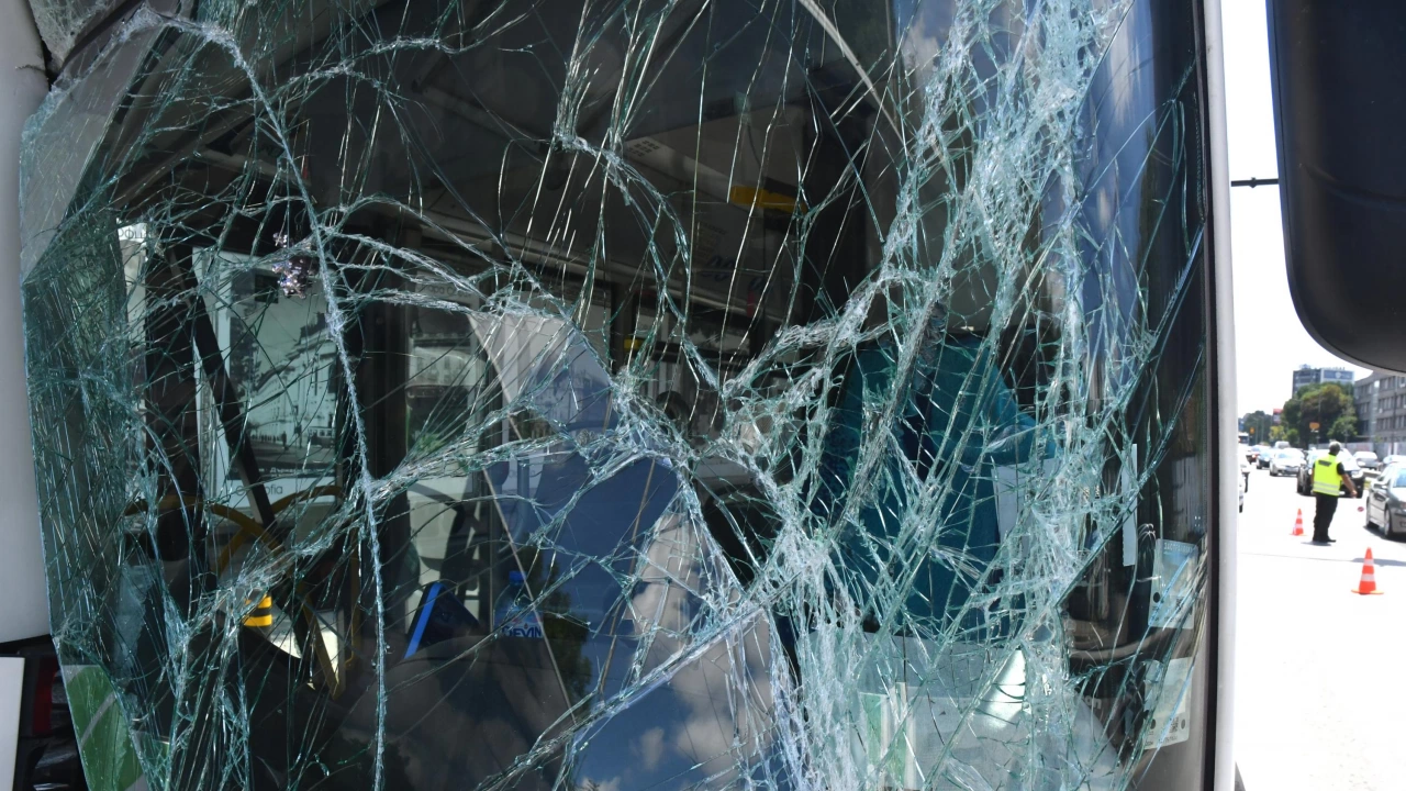 Катастрофа между автобус и джип на пътя за Рилския манастир Шестима