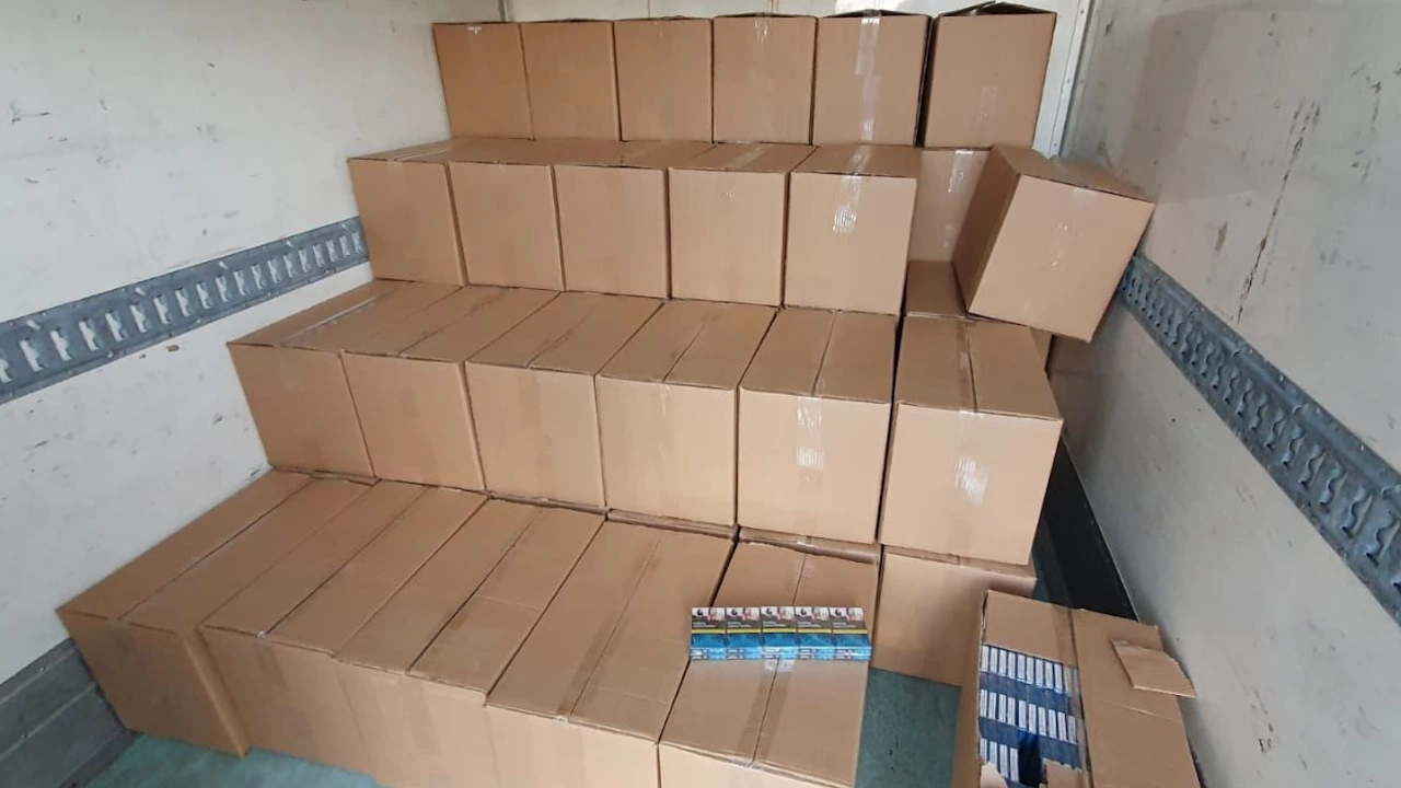 Митничари и гранични полицаи откриха 11 700 кутии с цигари