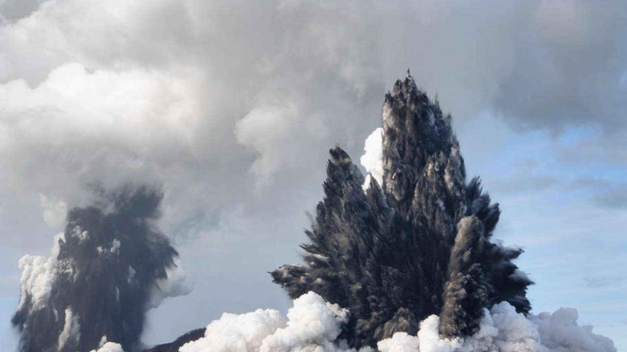 Изригването на вулкана в Тонга е най-силното, регистрирано някога 