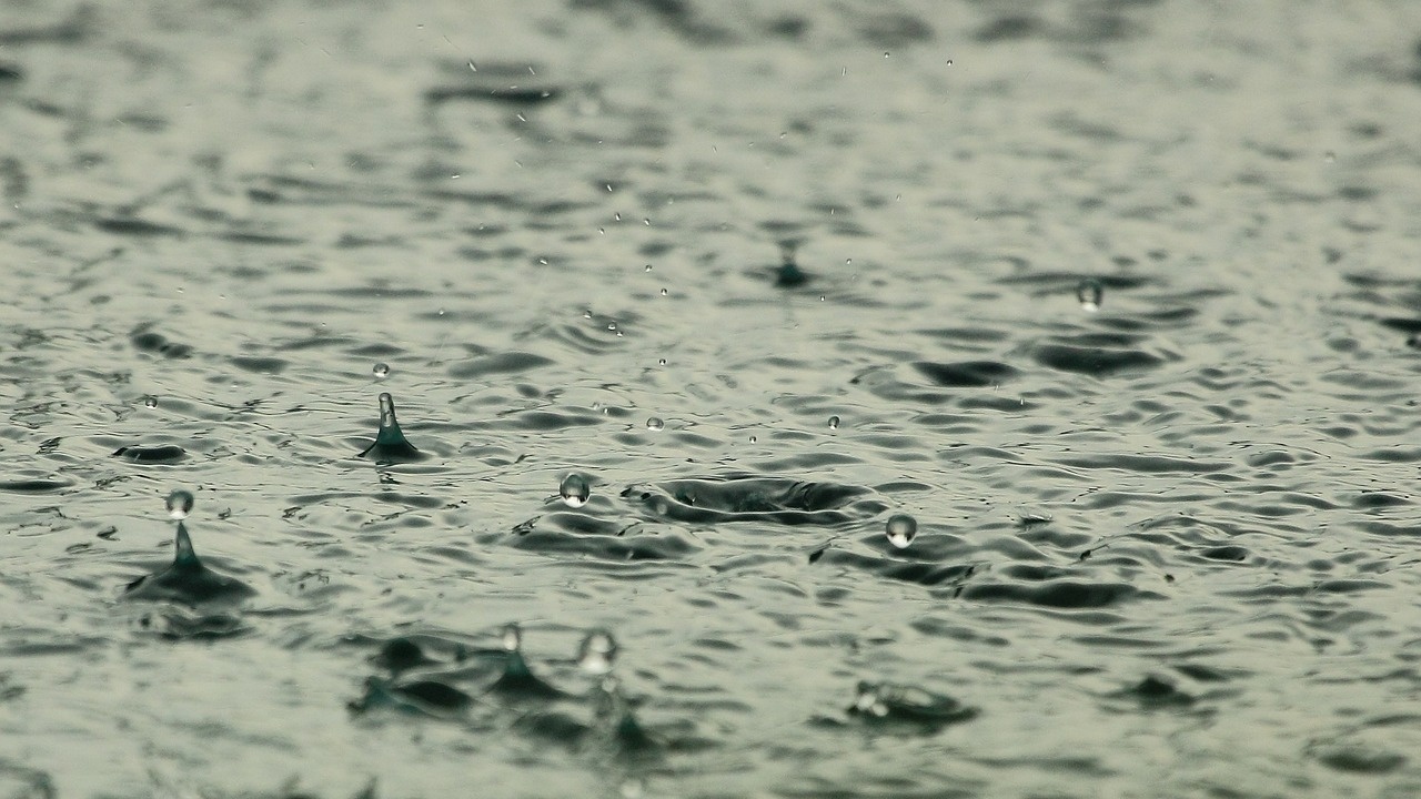 Проливен дъжд предизвика затруднения в движението в Одрин