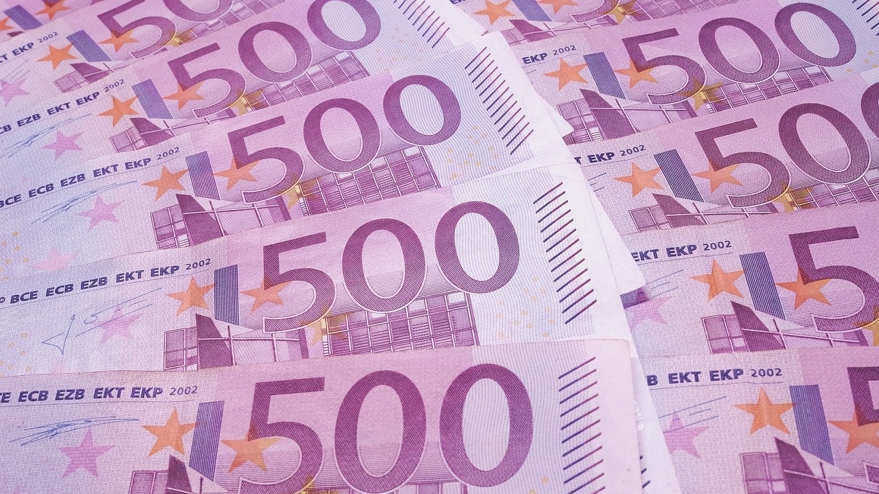 Сръбски митничари конфискуваха над 100 хил. евро на „Калотина“