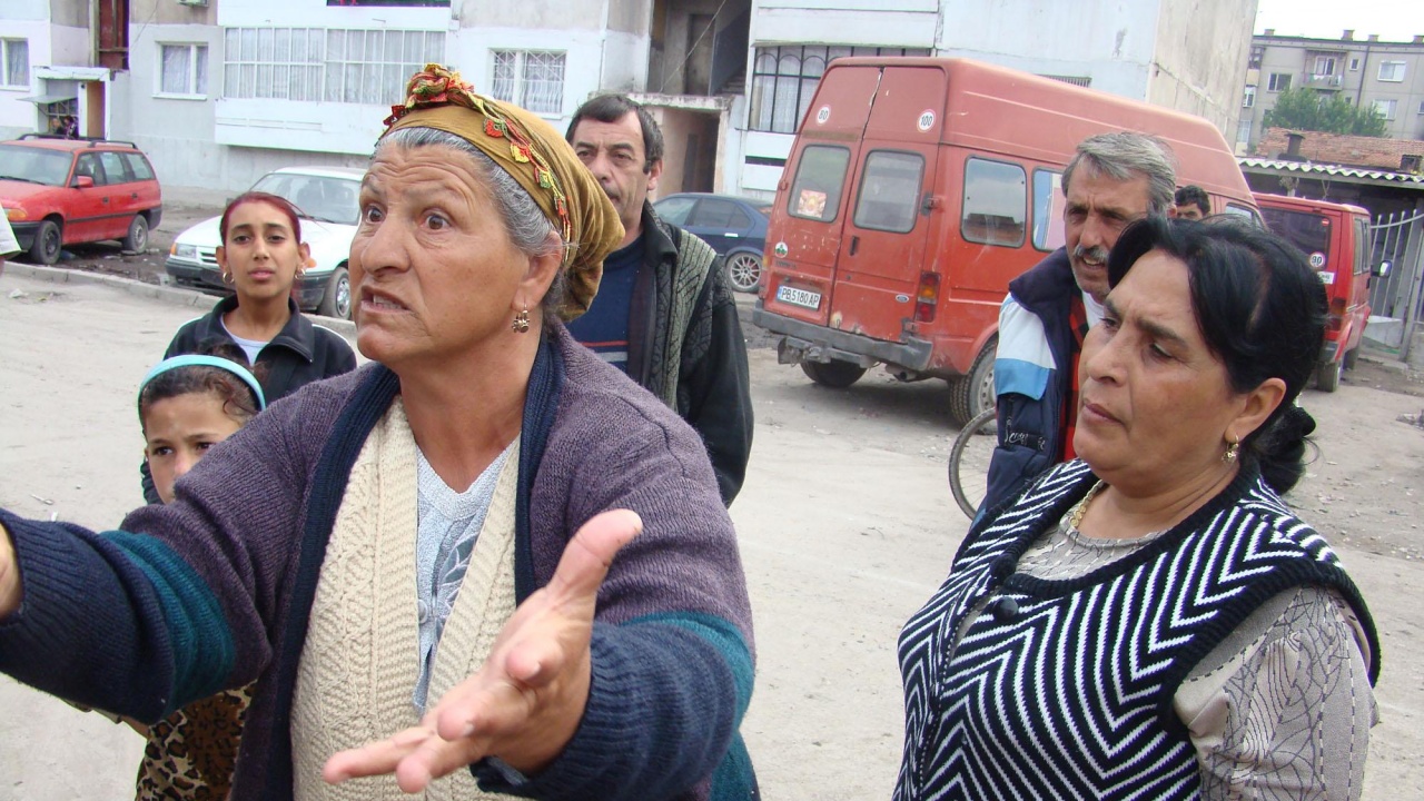 Жителите на столична ромската махала се определят като българи