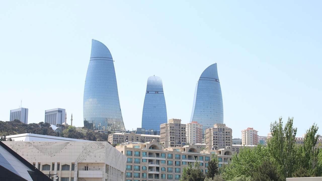 Азербайджан отказа преговори с Армения с участието на Макрон