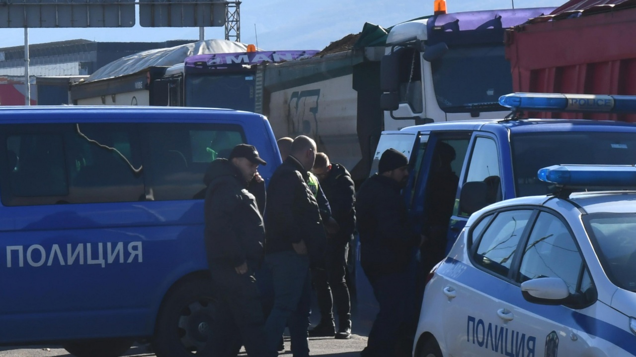 13 нелегални мигранти са заловени на „Цариградско шосе” в София