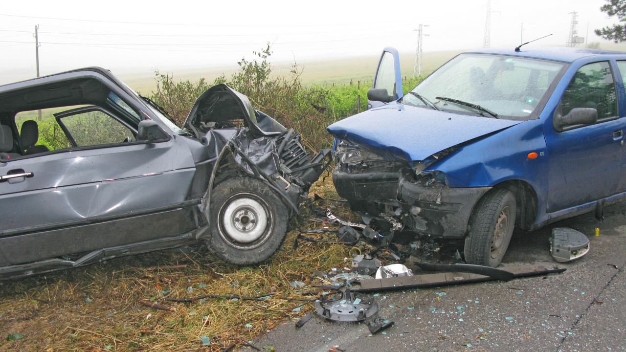 Почина единият от шофьорите от челната катастрофа във Великотърновско