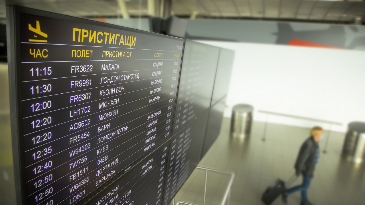 Обновяват основната информационна система на летище София