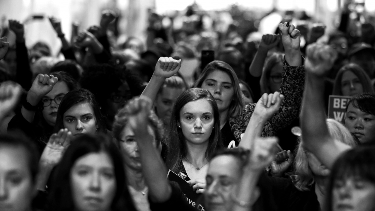 Десетки хиляди се включиха в шествия срещу насилието над жени
