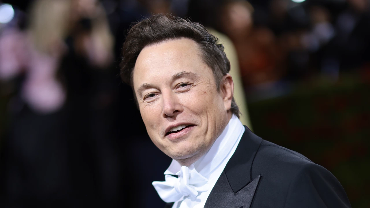 Най богатият човек в света основател на SpaceX Tesla и собственик