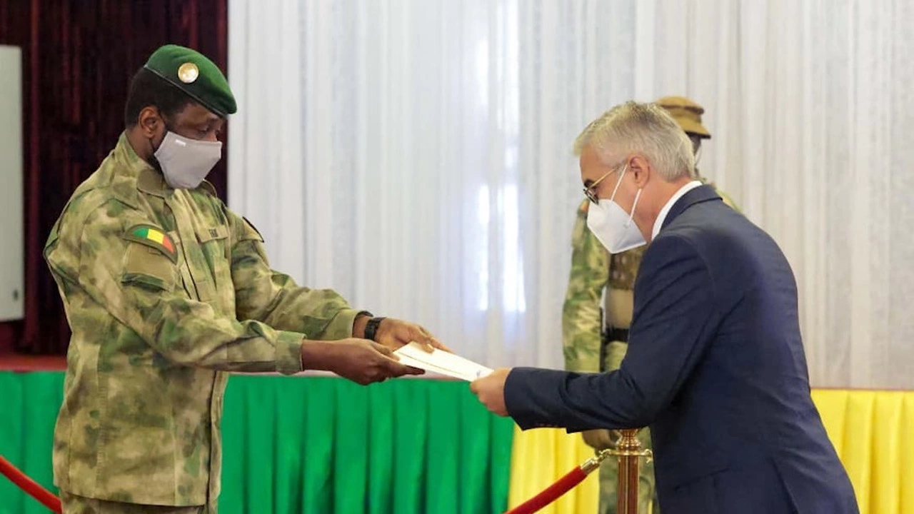 Държавният глава на Мали приветства във вторник 22 ноември петима