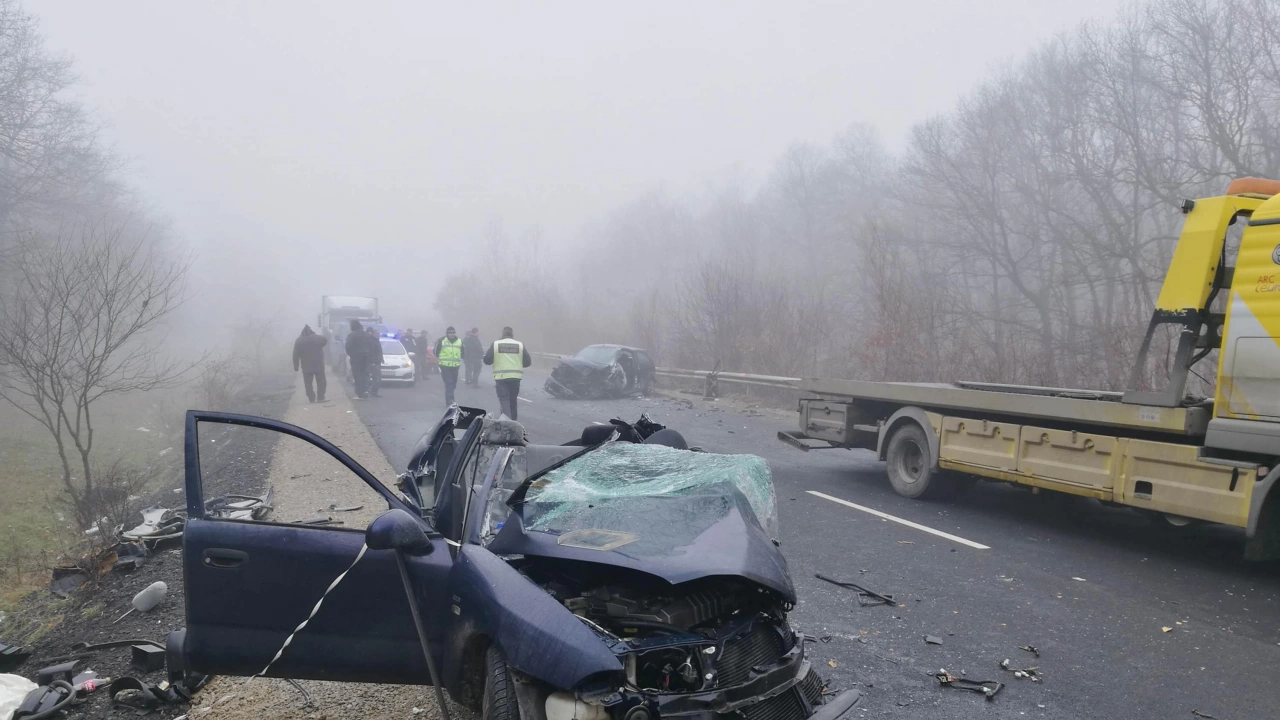 Тежка катастрофа на пътя между великотърновските села селата Ресен и