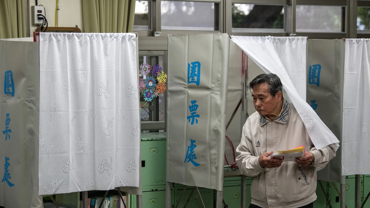 Тайванците гласуват на местни избори Изборните секции отвориха врати тази