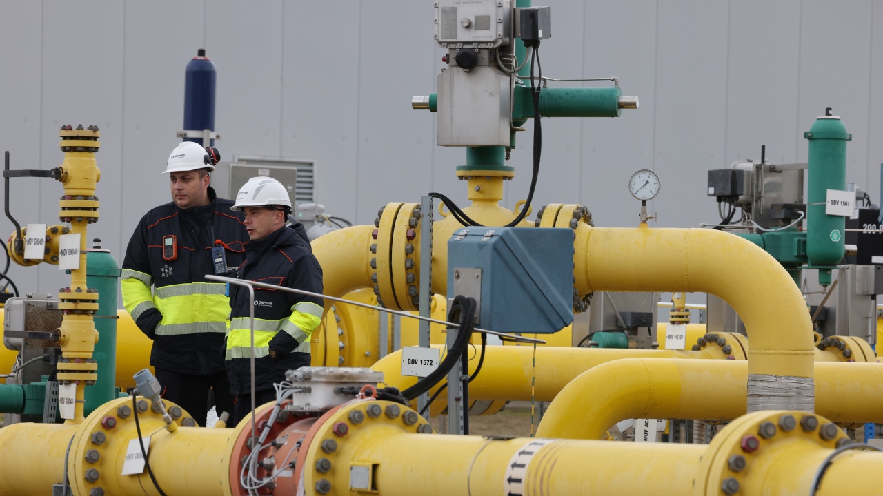 "Газпром" няма да намалява газа за Молдова през украинска територия