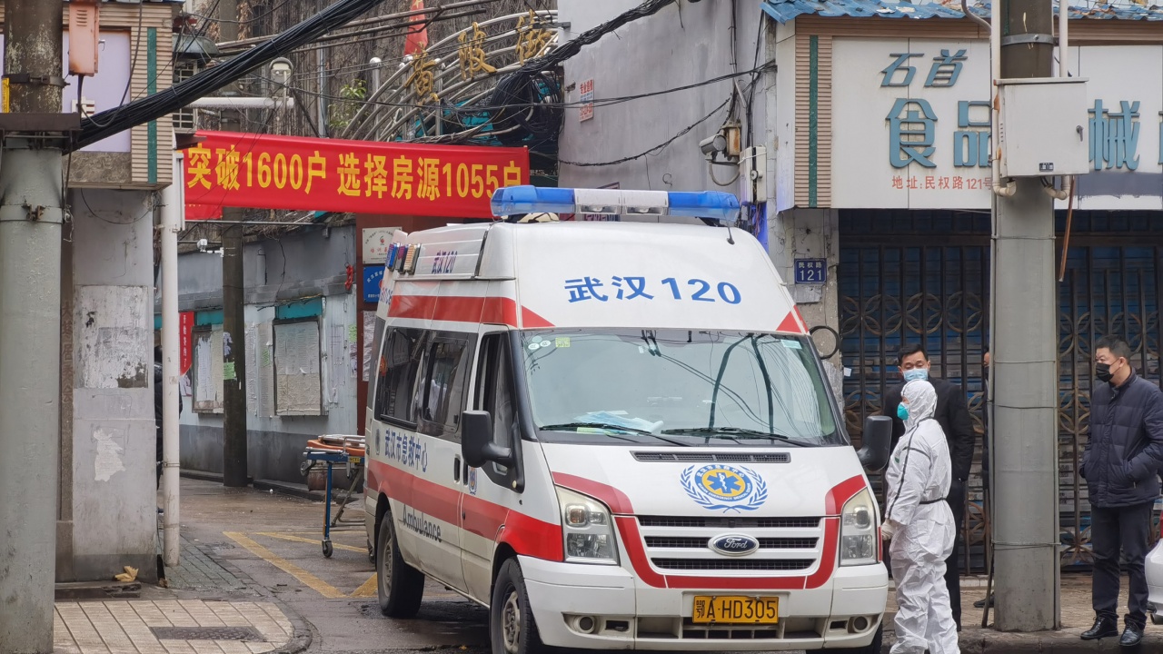 Китайски градове облекчават мерките за ограничаването на разпространението на COVID -19 след протестите в цялата страна